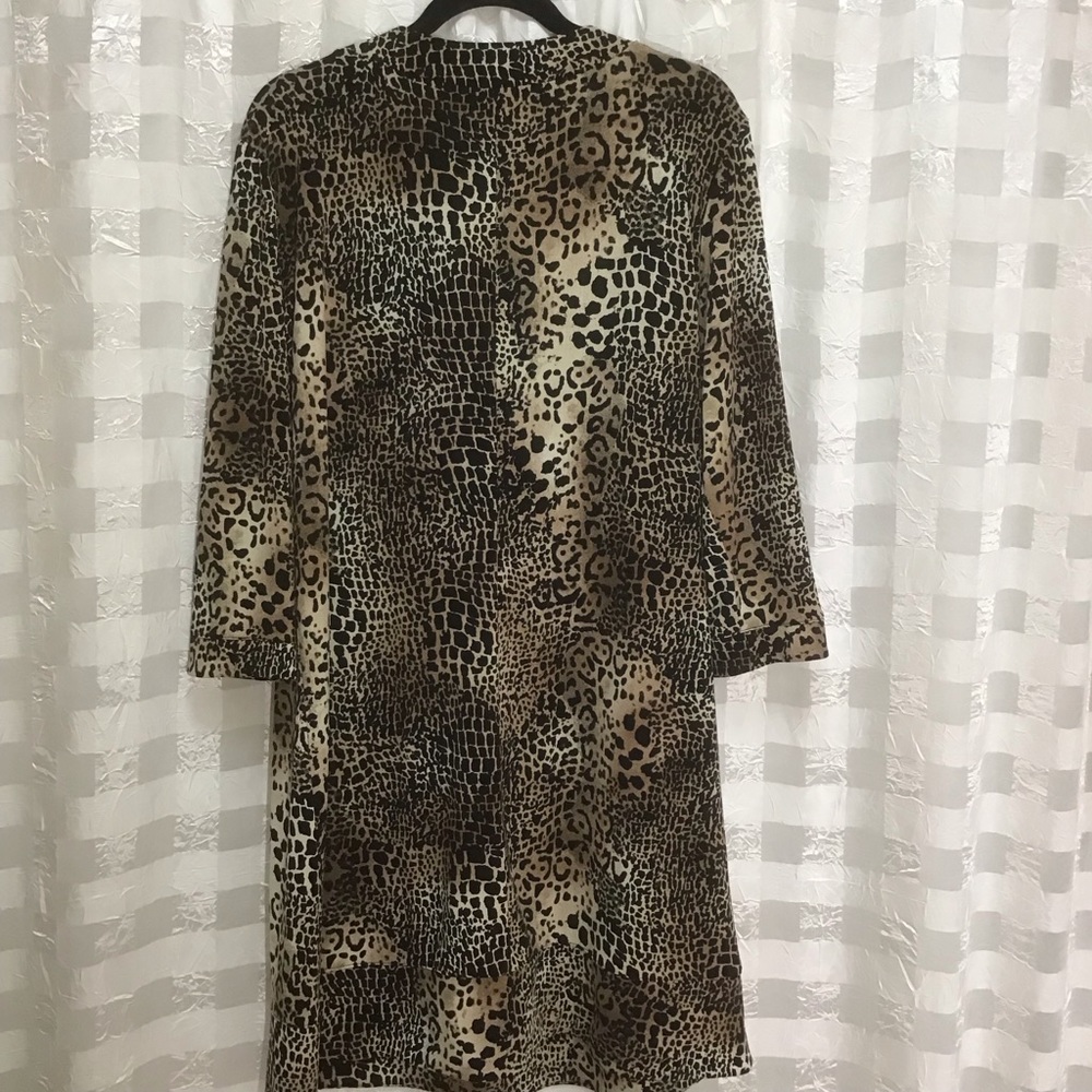 Chico’s Leopard Print Single Button Placket Sheat… - image 6